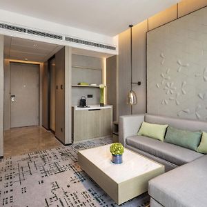 One-Bedroom Junior Suite
