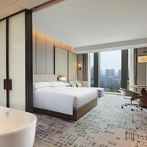 Executive King Room